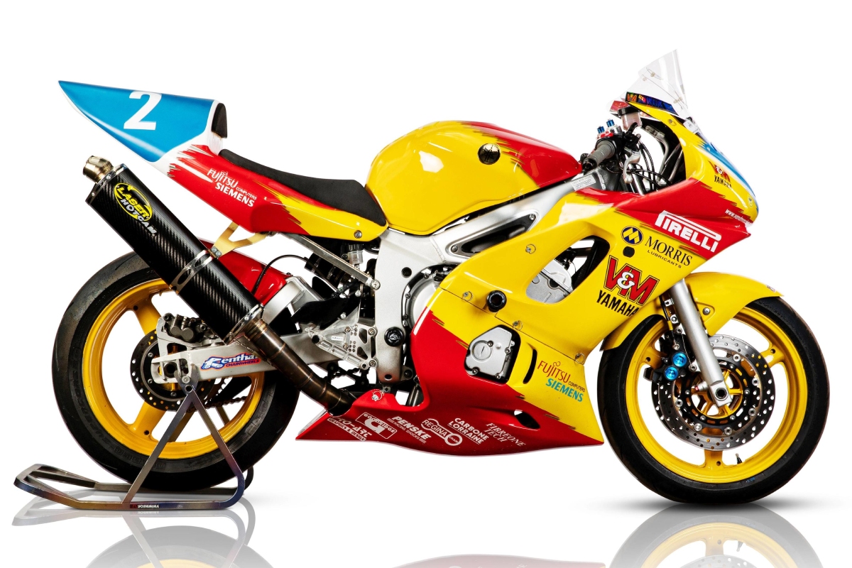 ex-jim_moodie_2002_yamaha_599cc_r6_vm_supersport_racing_motorcycle
