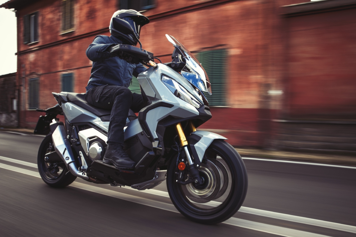 La Honda X-ADV tendrá un hermano pequeño, el nuevo Honda ADV 350