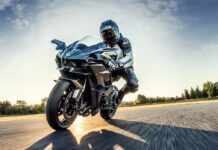 nueva_kawasaki_ninja_h2r_curva_circuito