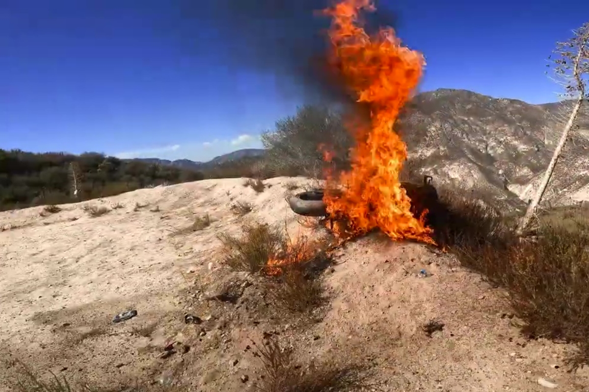 Incendio de la Yamaha R1 de Max Wrist, el vídeo completo ya se puede ver en YouTube