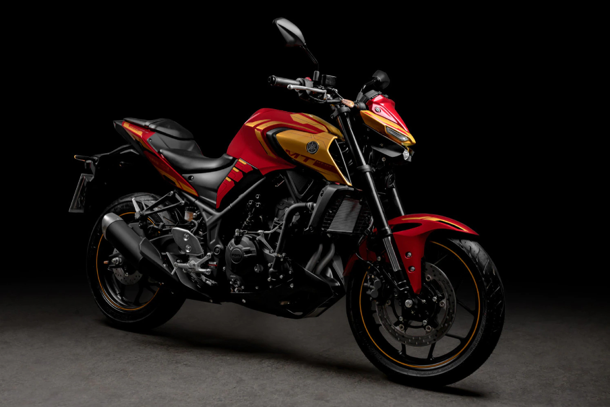 yamaha_mt-03_iron_man_fondo_negro