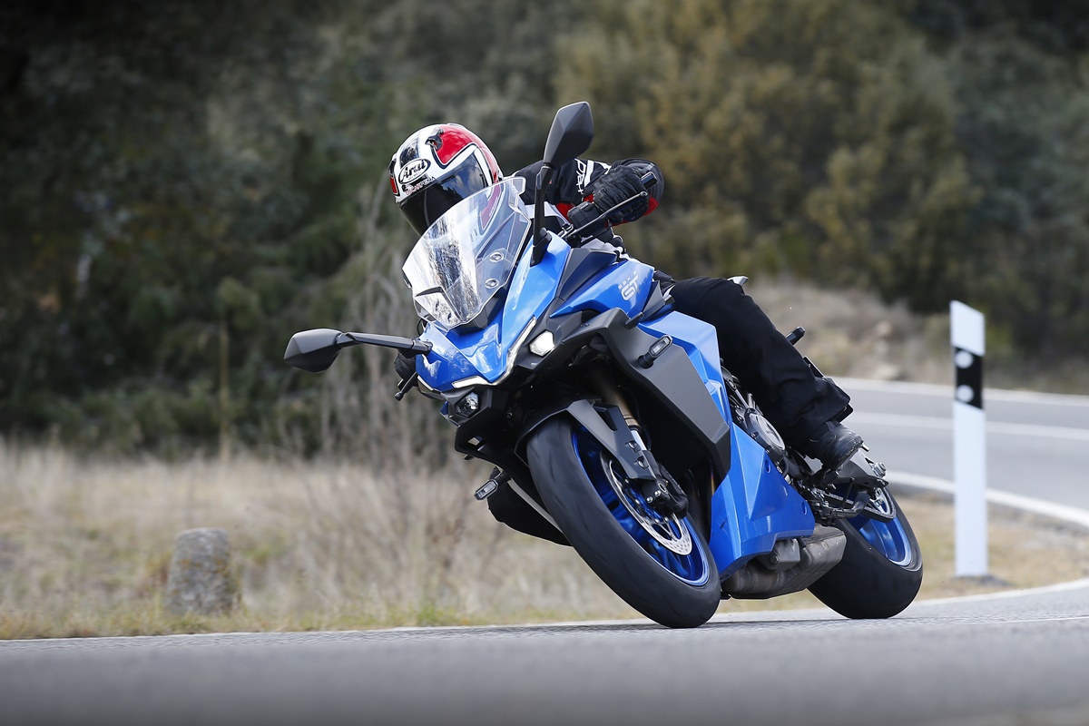 Suzuki GSX-S1000GT,