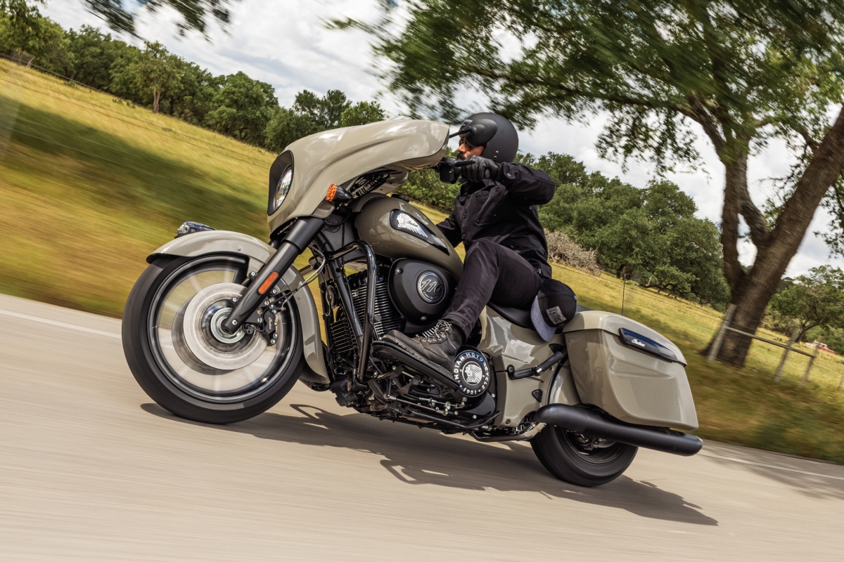La Indian Chieftain Dark Horse, con nuevo color Gris Quartz en 2022