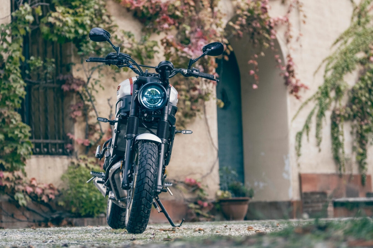 Yamaha XSR700