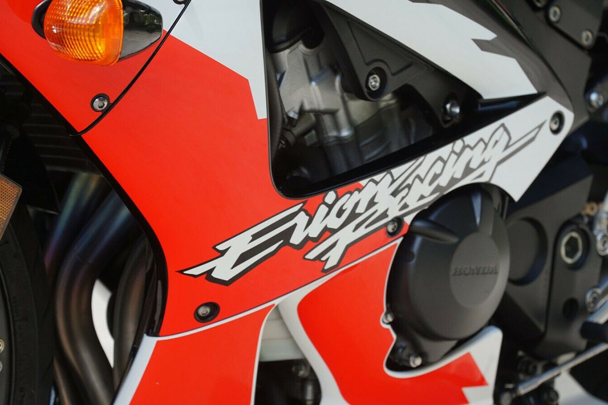 La moto se encuentra en perfectas condiciones