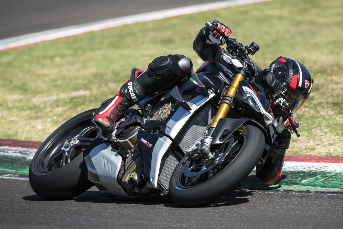 ducati_streetfighter_v4_sp_radical