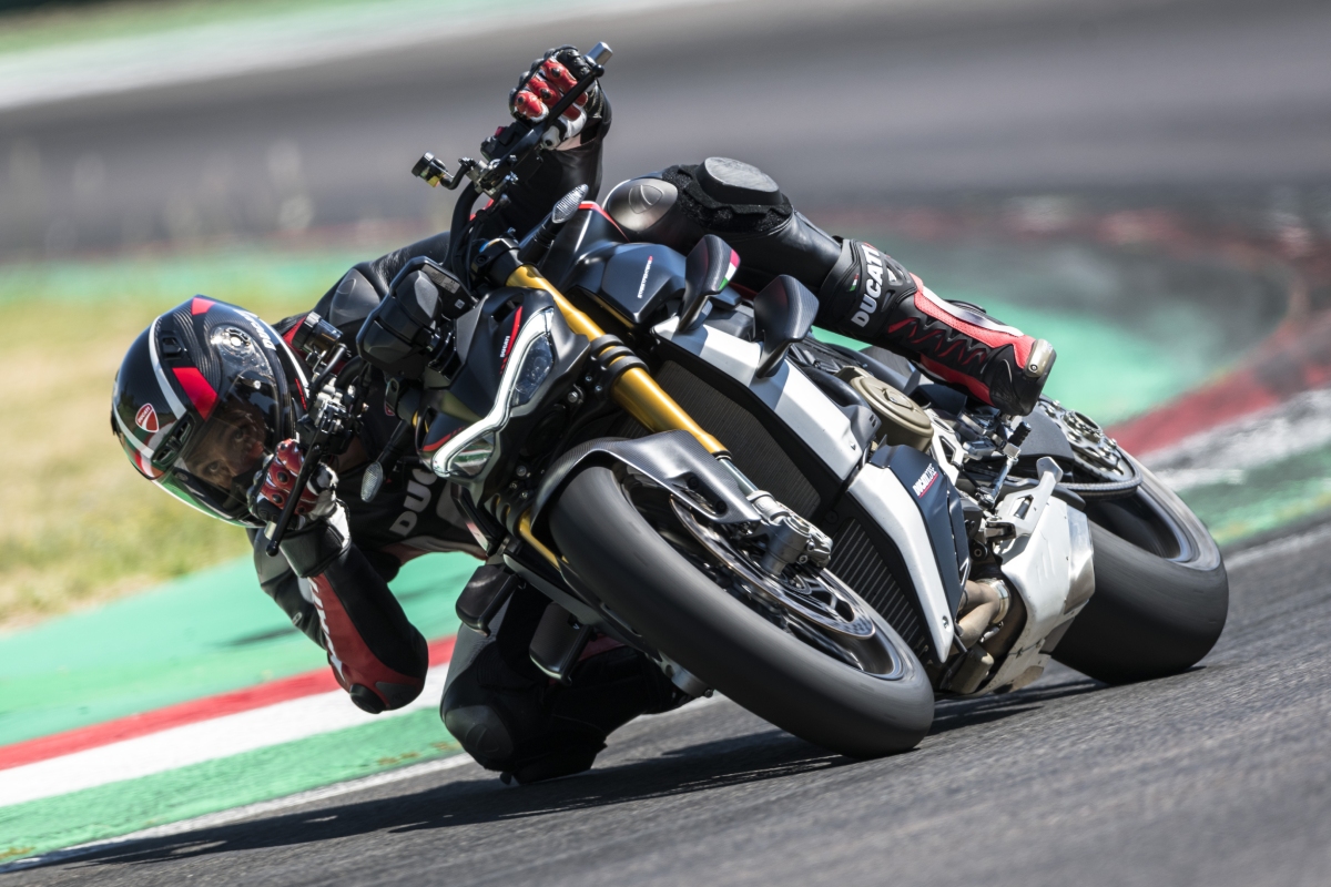 ducati_streetfighter_v4_sp_tumbada