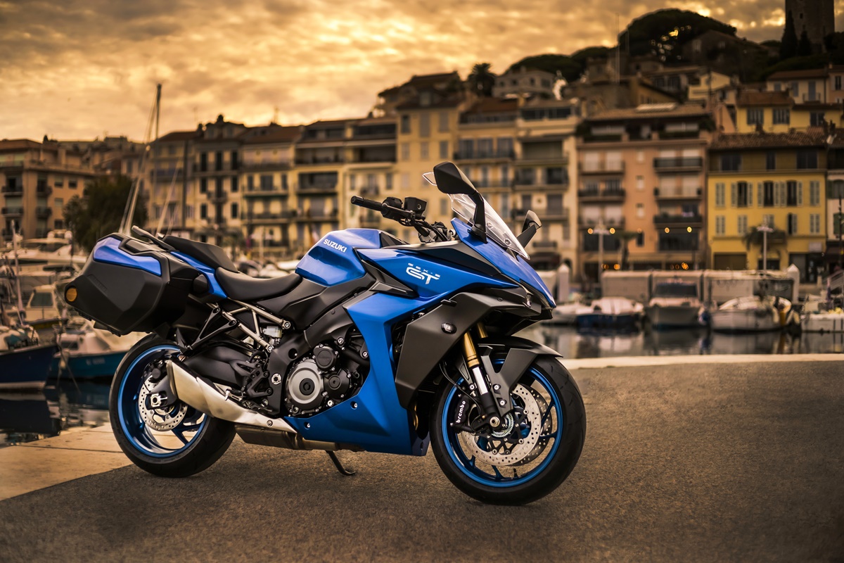 Suzuki GSX-S1000GT,