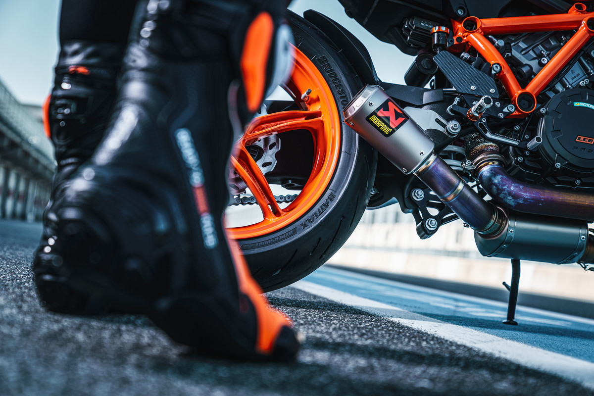 ktm-1290-super-duke-r-evo-2022-detalles