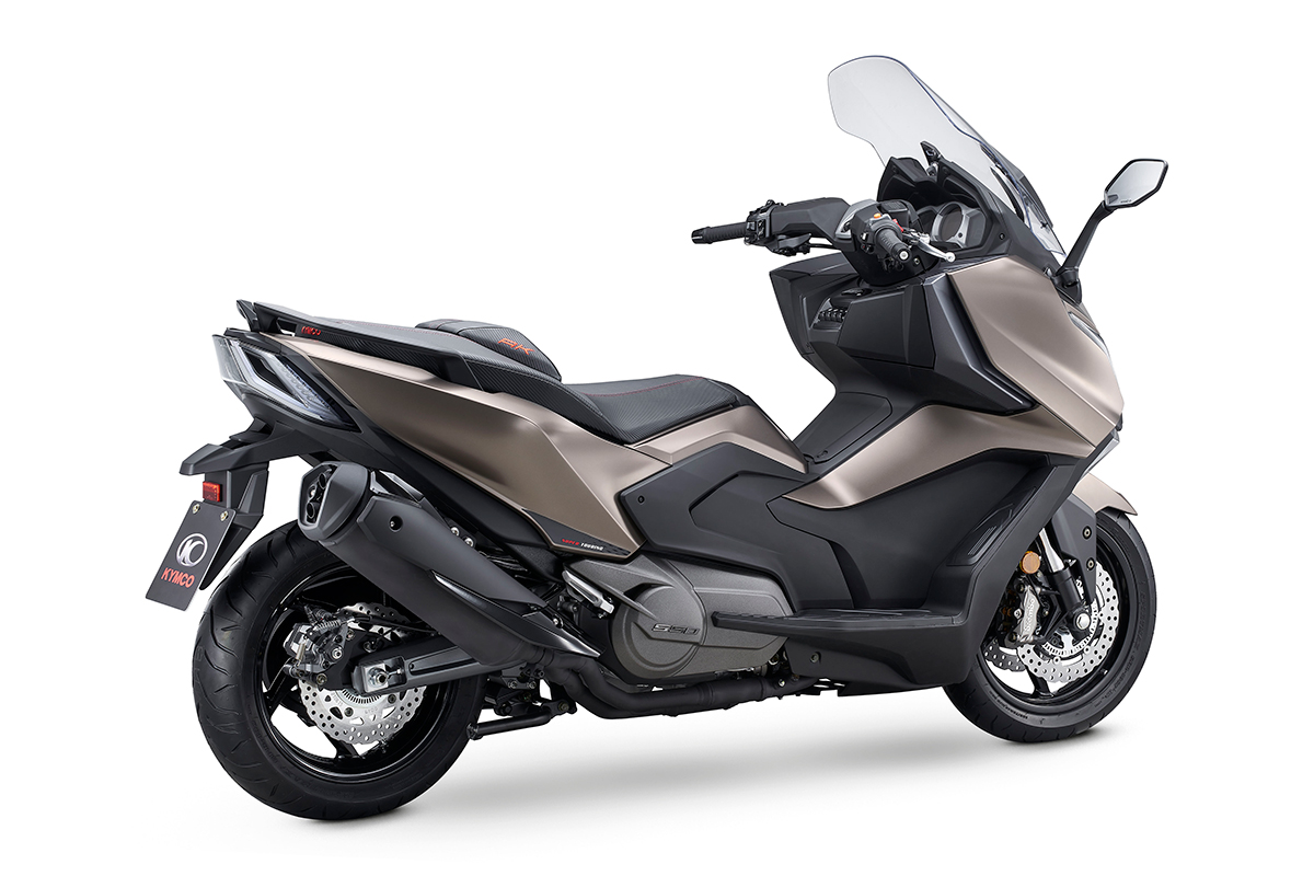 kymco-ak550-st-vista-derecha