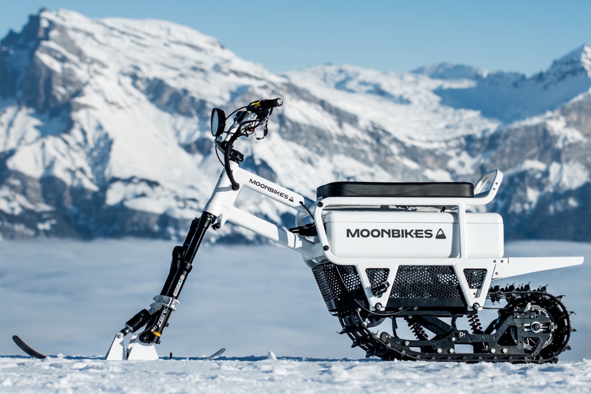 moto_de_nieve_electrica_moonbike_asi_es