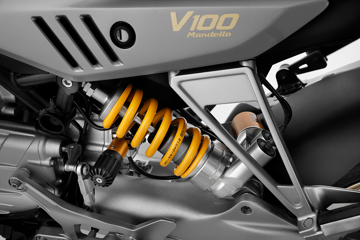 moto_guzzi_v100_mandello_suspensiones_semiactivas_ohlins