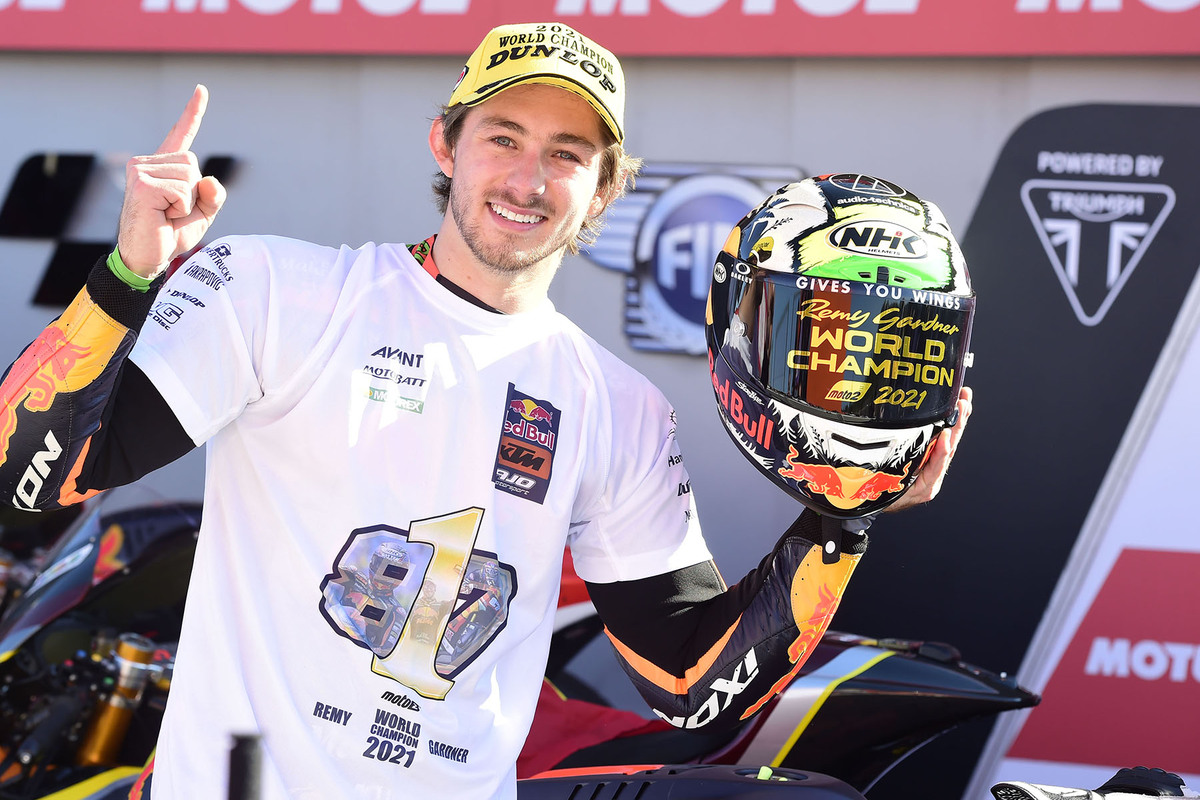 Entrega Triumph Triple Trophy