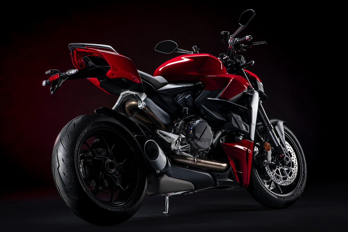 nueva_ducati_streetfighter_v2_trasera