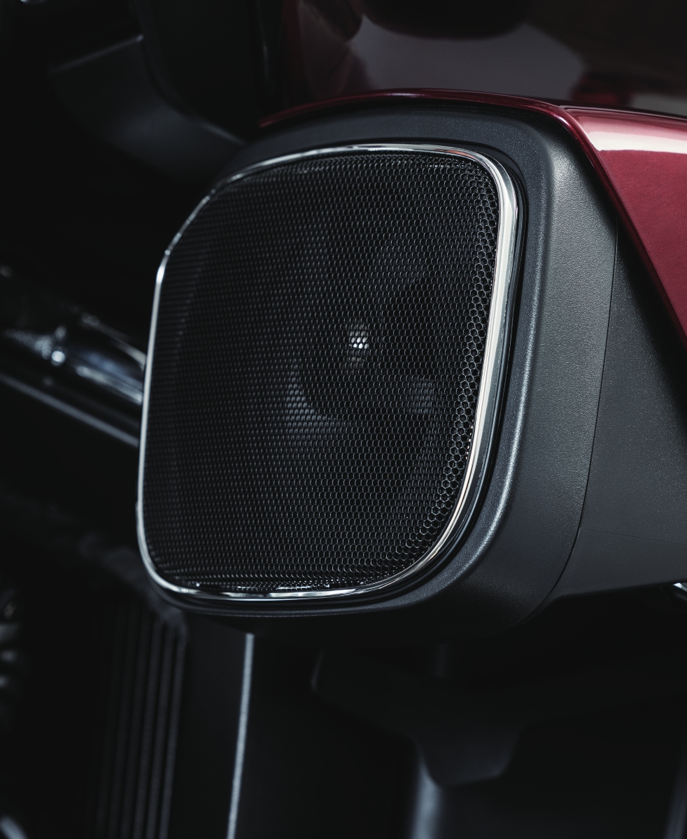El Audio PowerBand en el nuevo compartimento rígido de la Indian Challenger