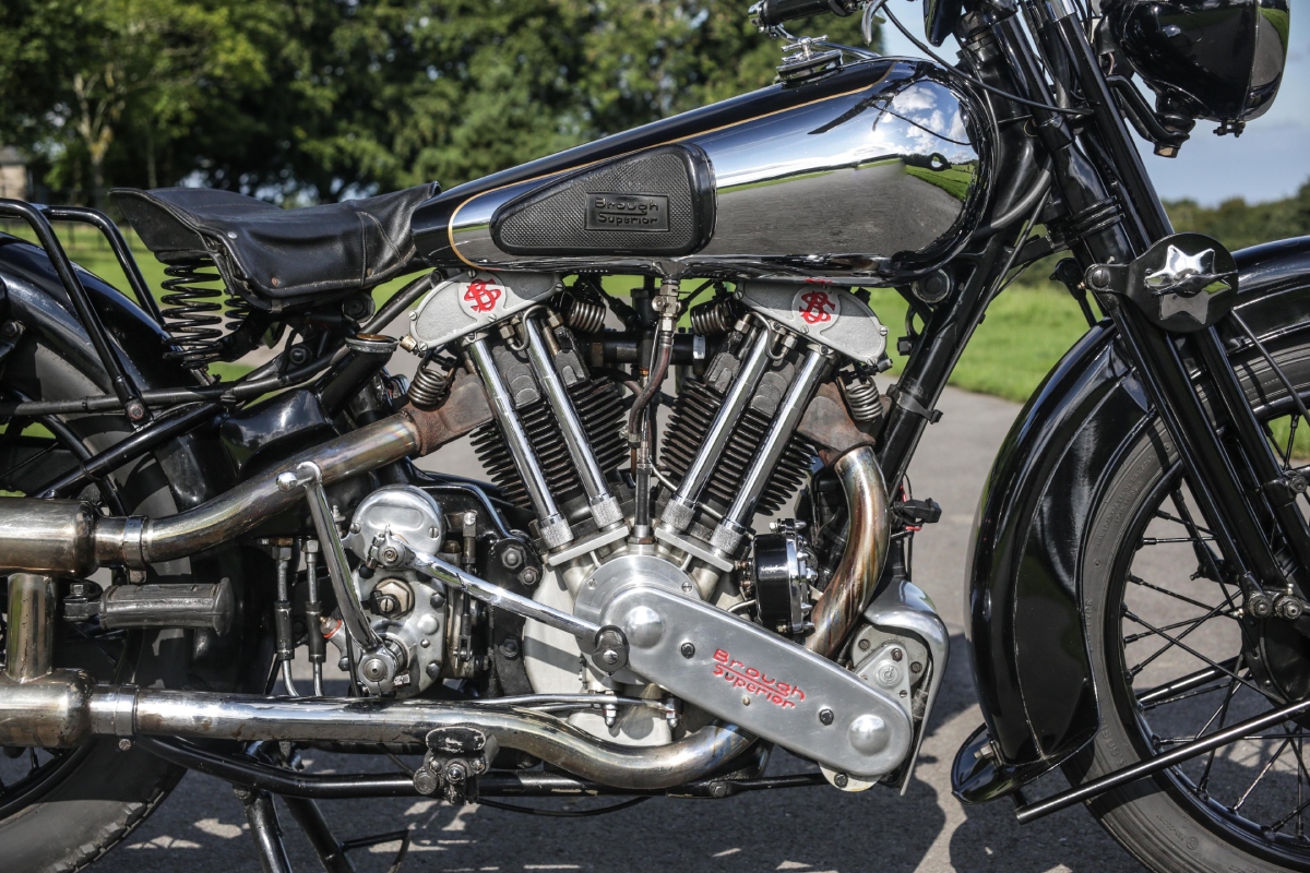 record_subasta_brough_superior_ss100_motor