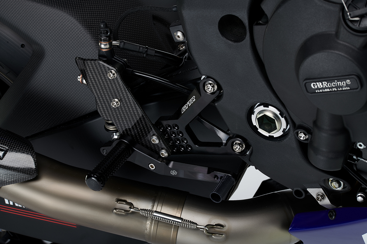yamaha_vr46_r1_gytr_detalle_estribera