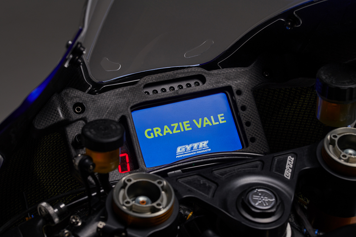 yamaha_vr46_r1_gytr_detalle_vale
