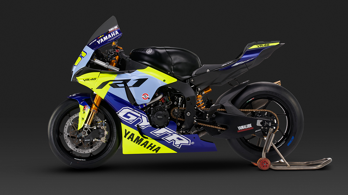 yamaha_vr46_r1_gytr_izquierda