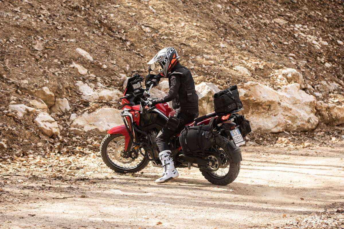 Pros y contras de las bolsas para motos