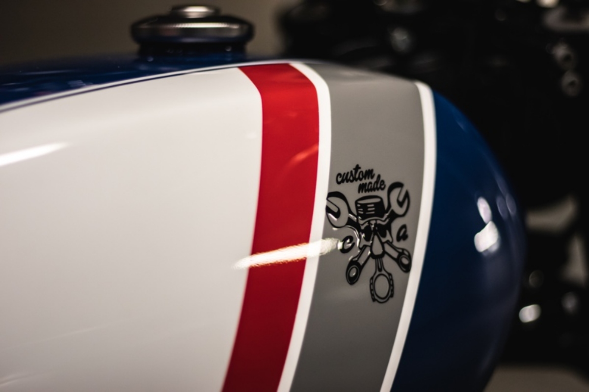Honda NX650 Dominator Motard by Custonmande C.A.