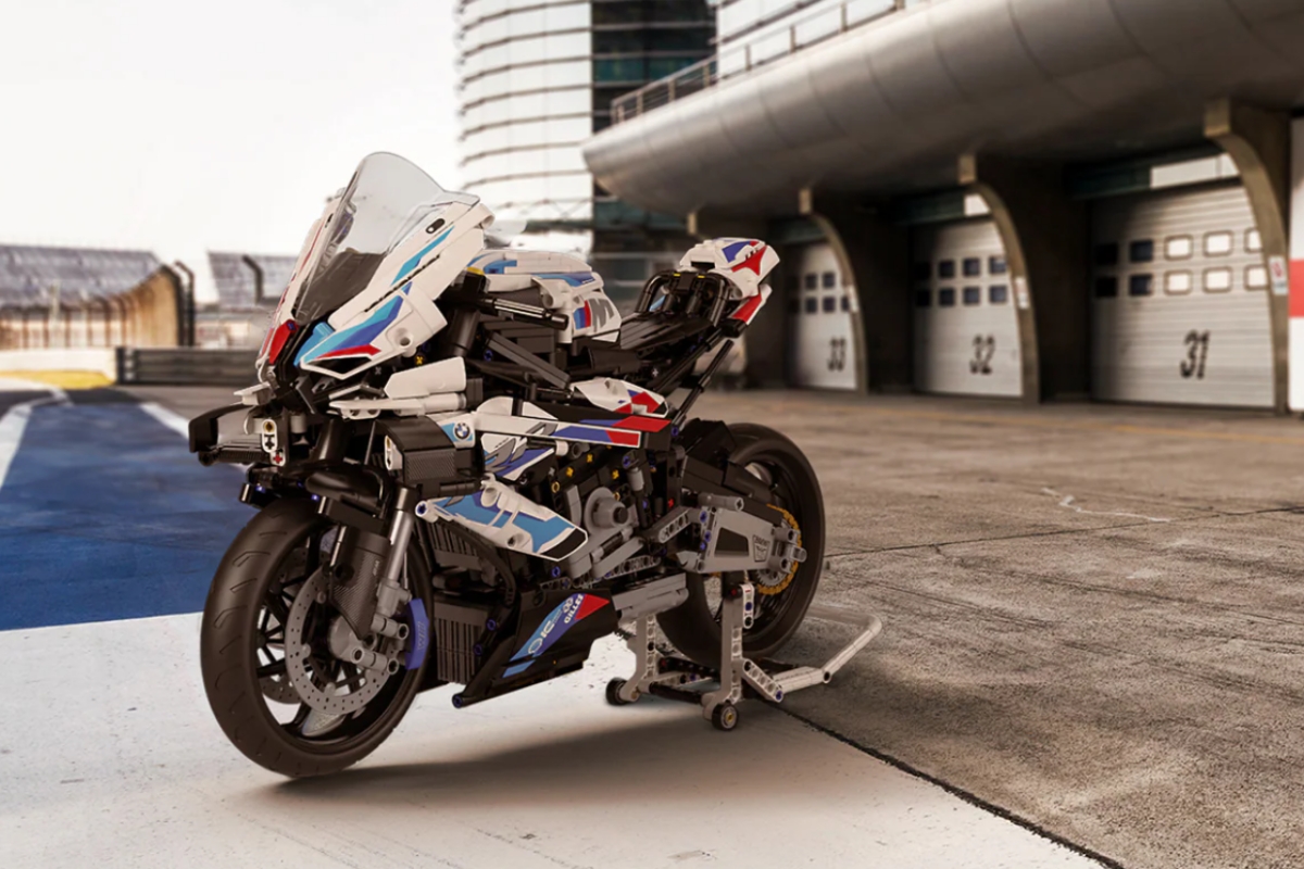 LEGO TechnicTM M 1000 RR