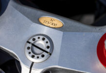 Placa identificativa de la F4
