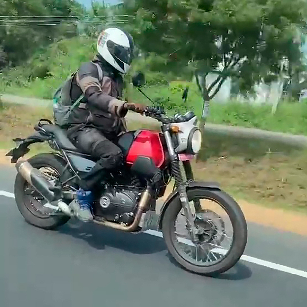 La nueva Himalayan asfáltica o Scram 411 sería uno de los modelos más importantes de Royal Enfield