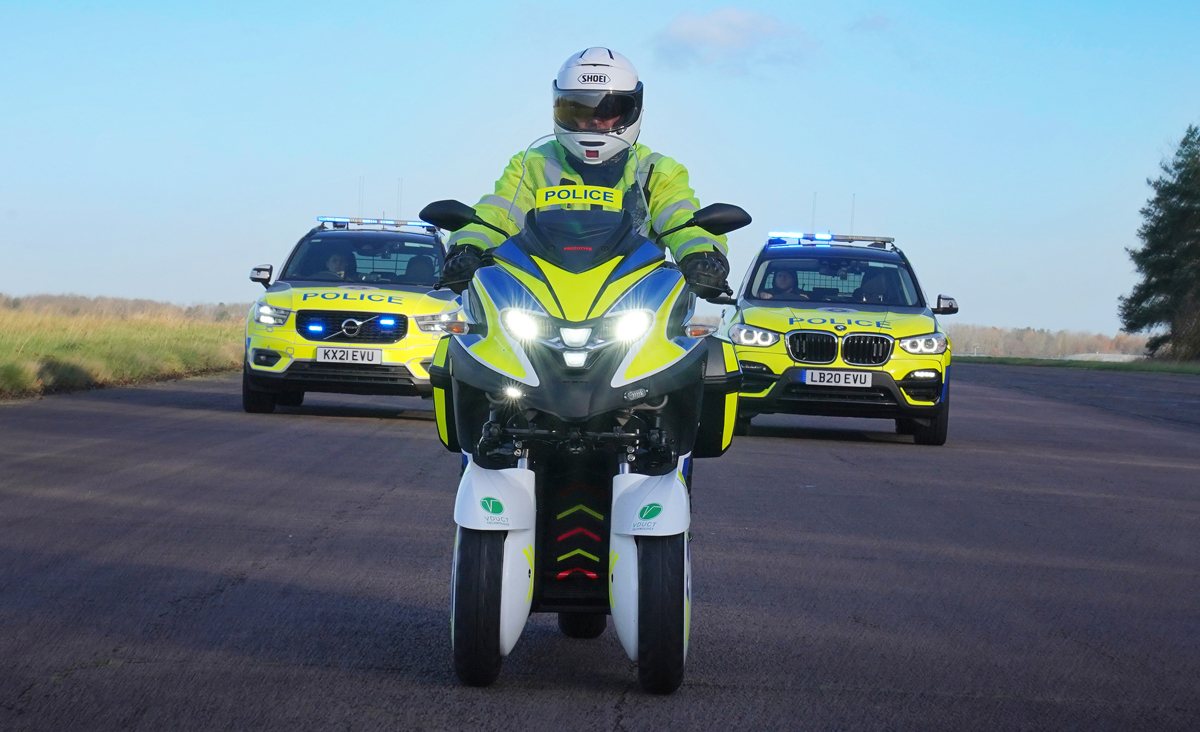 El scooter con agujero ya forma parte de la Policía británica