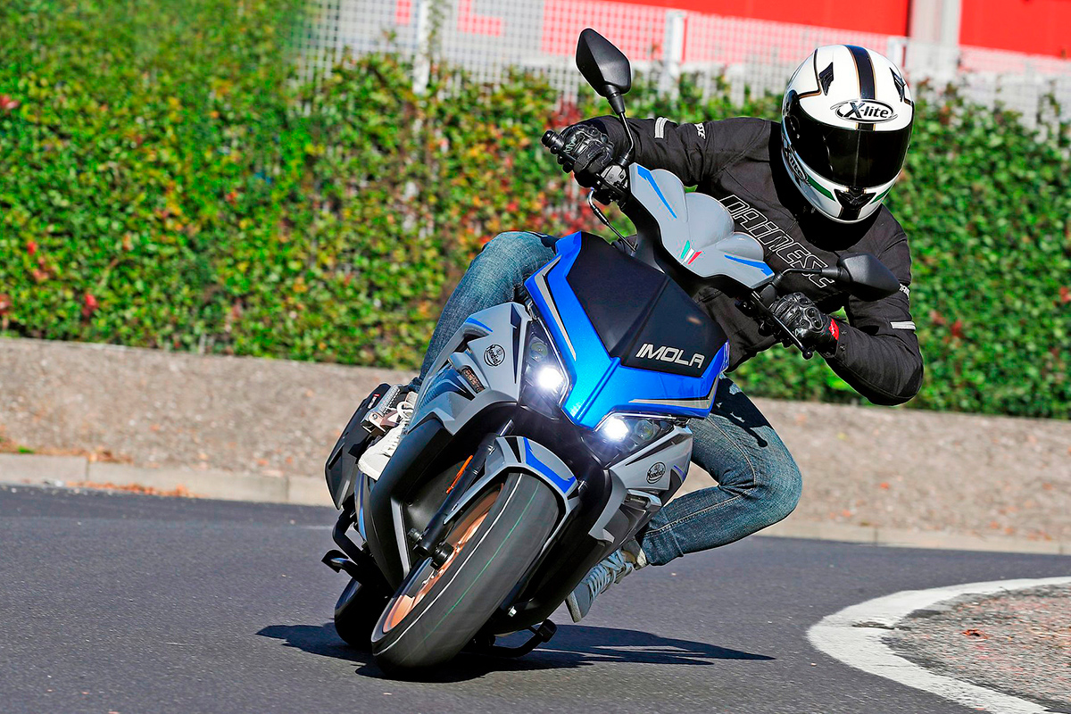 El nuevo scooter FB Mondial Imola, en acción