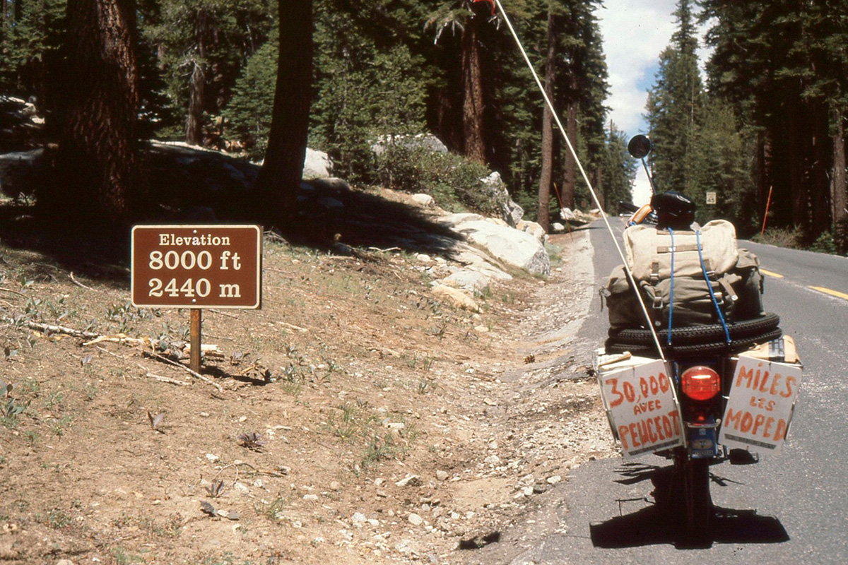 El road trip americano del Peugeot 103 en 1978 transcurrió también por montañas