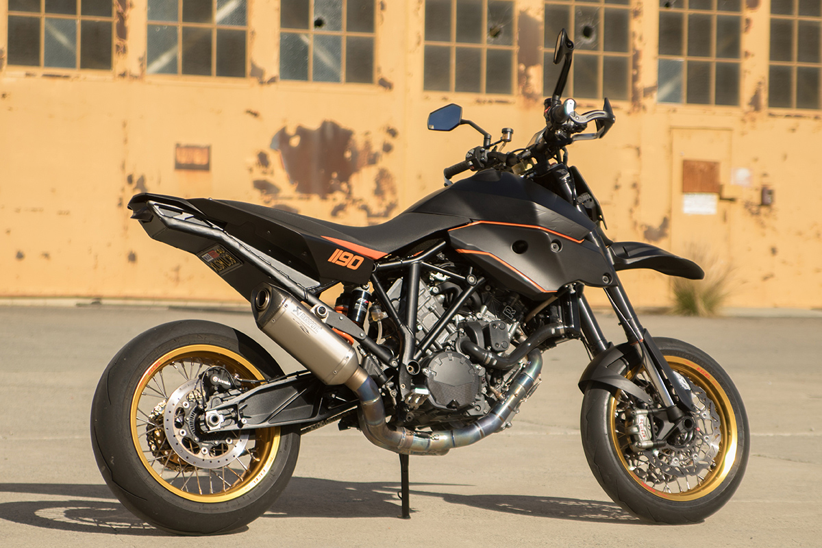 La KTM 1190 XLSM de RATicate ya terminada apenas se parece a la KTM 1190 Adventure R de la que partía