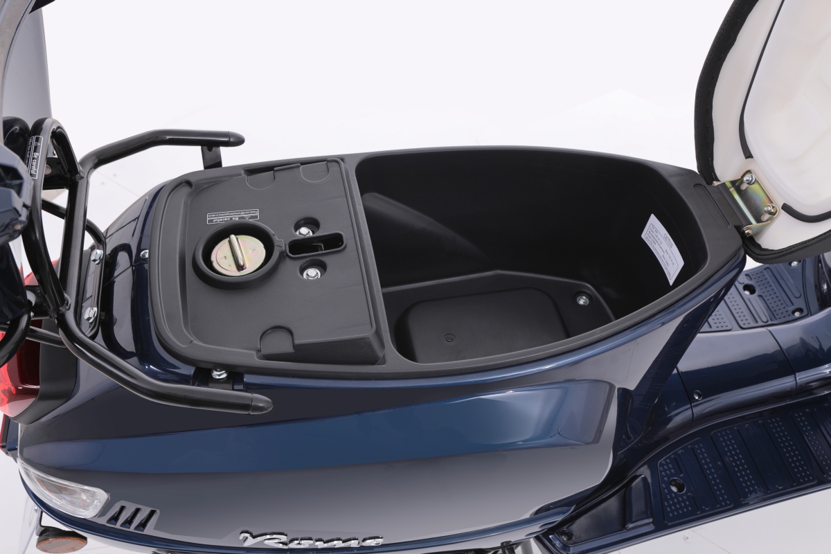 Riya Rome 125 - Compartimento bajo el asiento