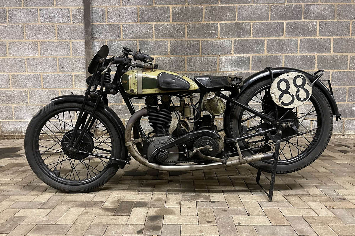 Casi 100 años de historia a la venta