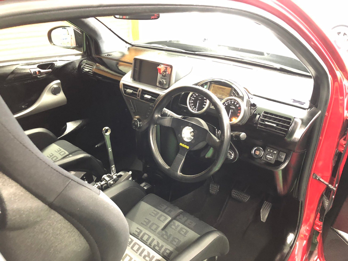Así quedó el interior del Toyota iQ tras su reforma