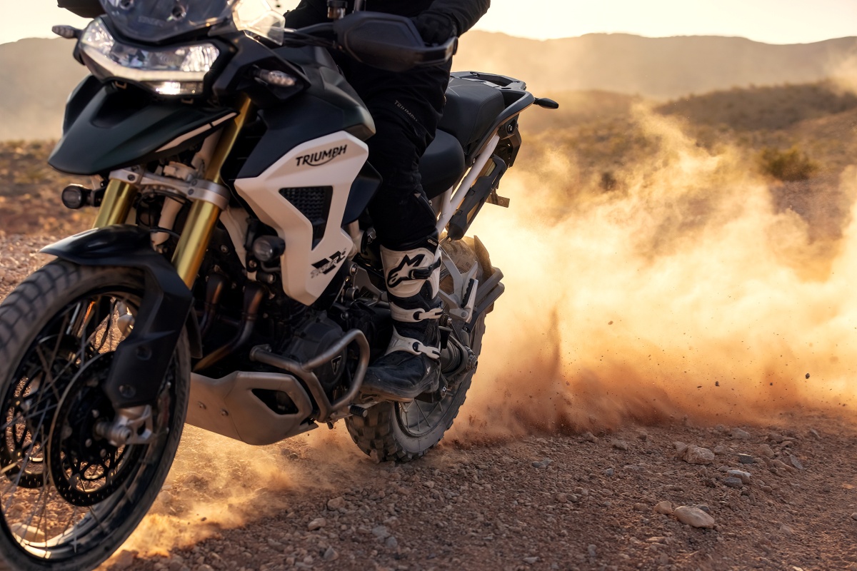 Gama Triumph Tiger 1200 Rally 2022 02