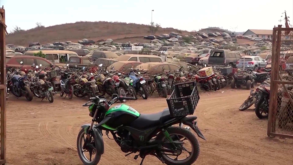 Los corralones mexicanos (depósitos de la policía) se han convertido en cementerios de motos