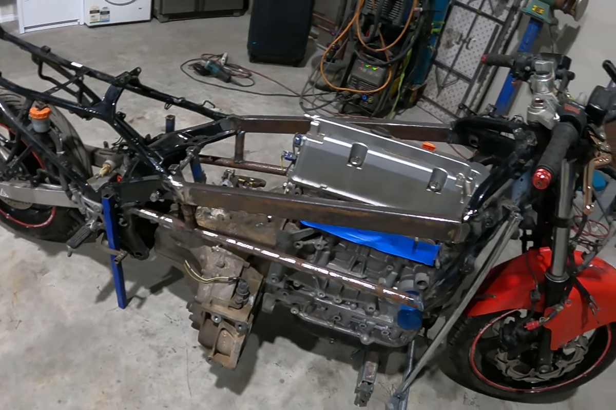 Honda CB500R 2023 frontal