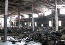 Impresionante vista del cementerio de motos abandonadas de Lockport
