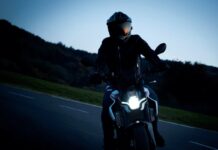 Malaguti Drakon 125 2022 en carretera
