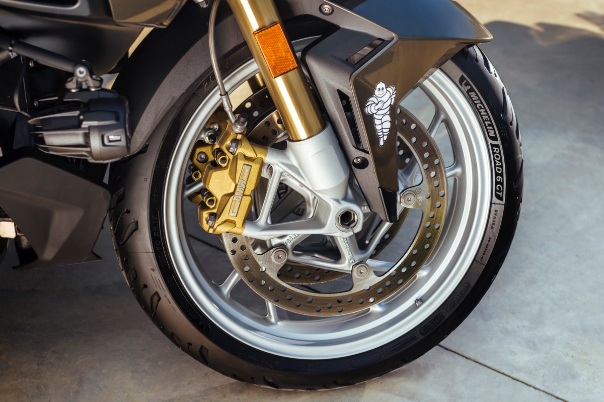 Michelin Road 6 GT, goma delantera