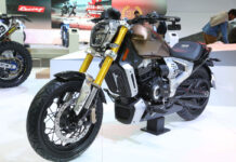 La moto híbrida de TVS, esta Zeppelin, se presentó en el Auto Show de Nueva Delhi en 2018