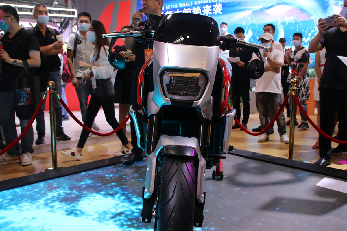 La Jedi JFR 750 naked vista de frente