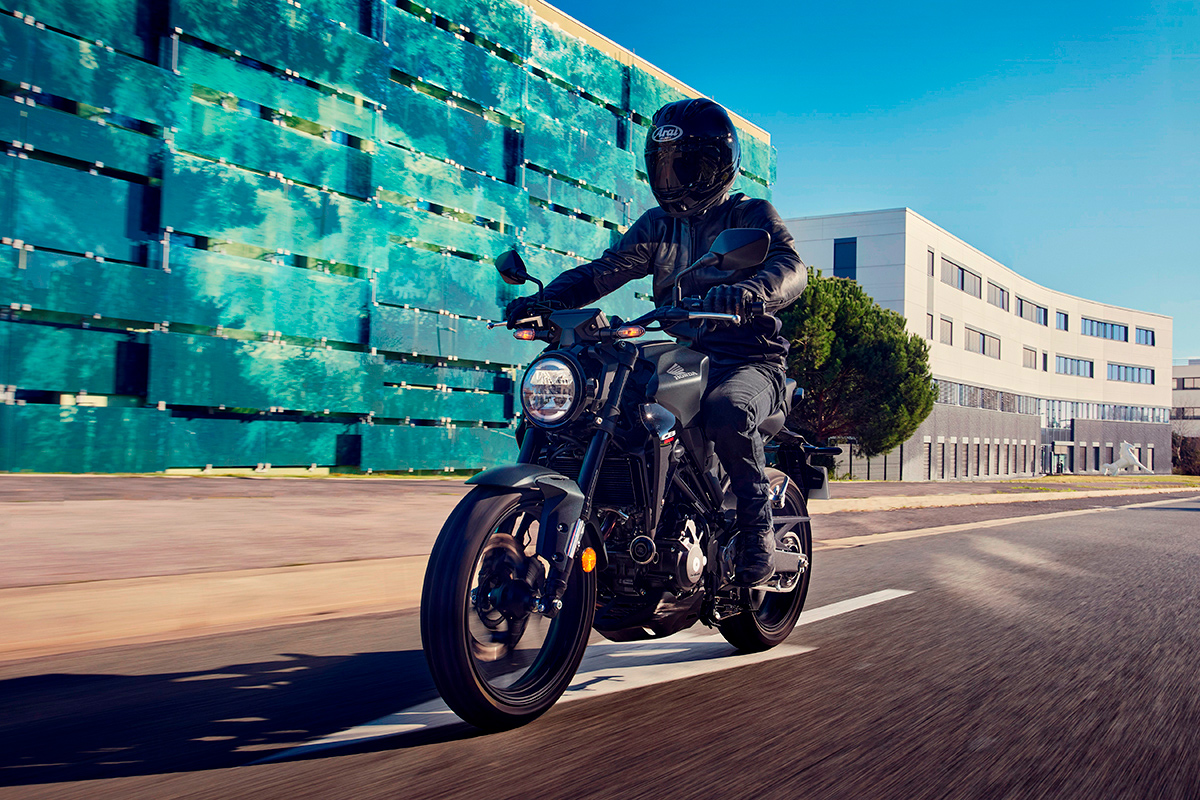 Honda renueva su CB300R en 2022, su Neo Sports Café es mejor que nunca