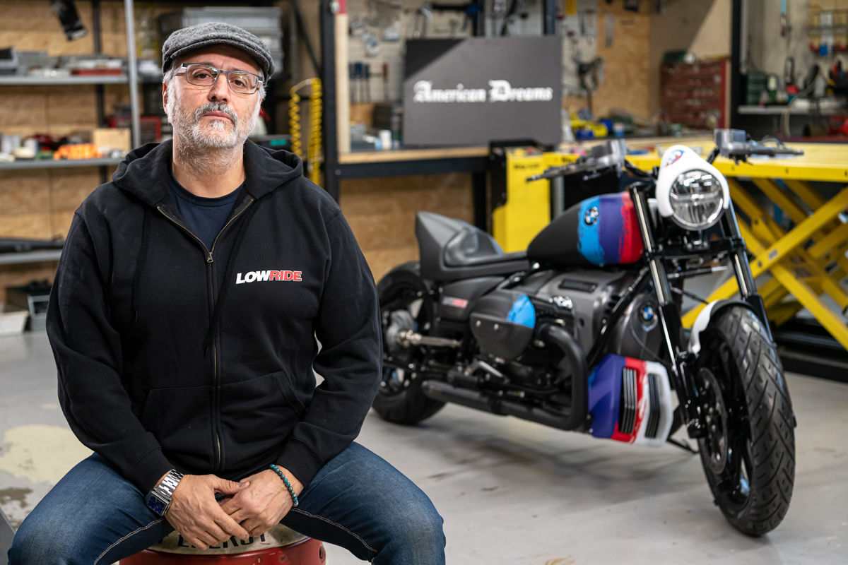 Oberdan Bezzi presumiendo de su nueva BMW R 18 M