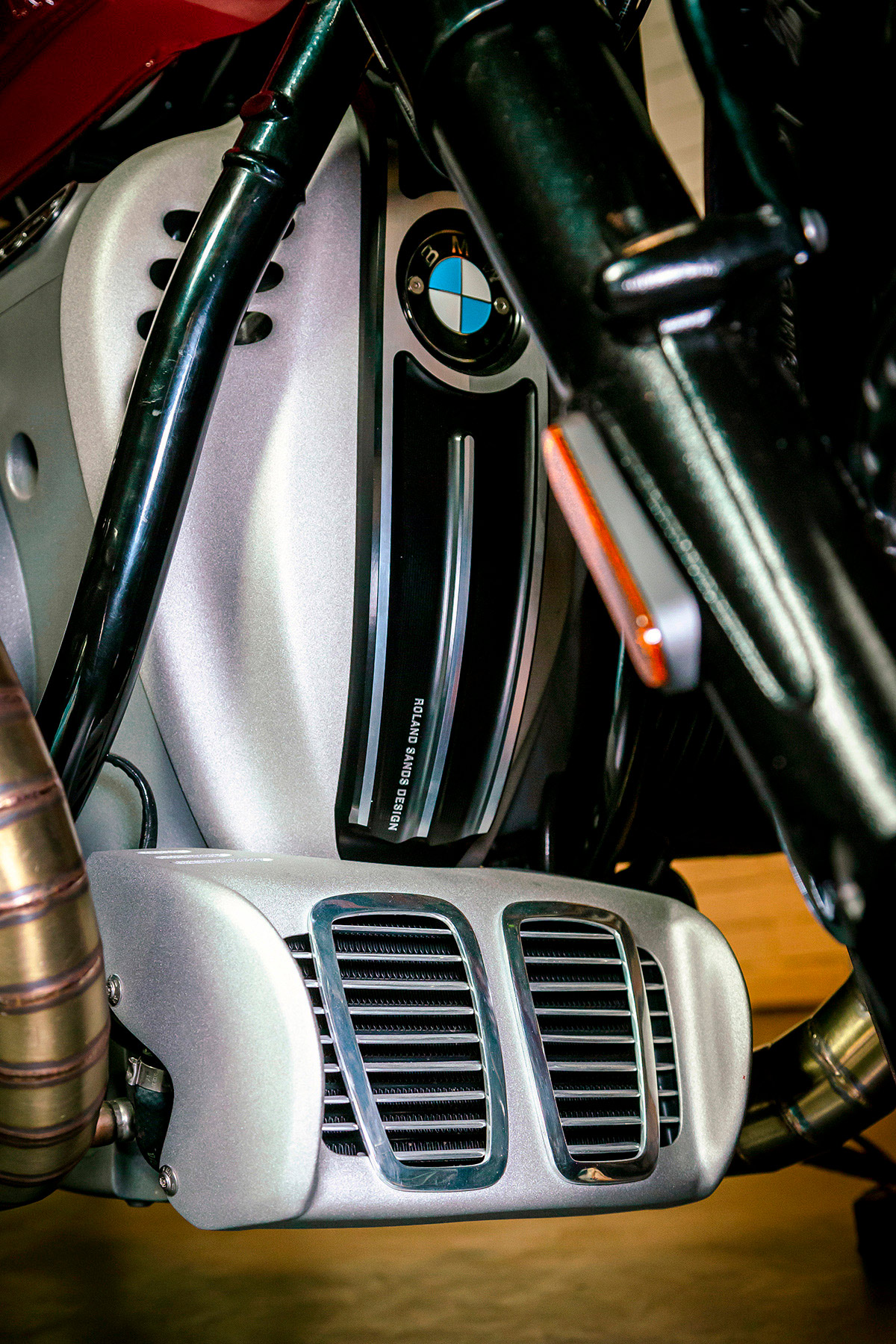 La BMW R 18 Aurora customizada por Garage 221 tiene un radiador retro inspirado en los clásicos de BMW