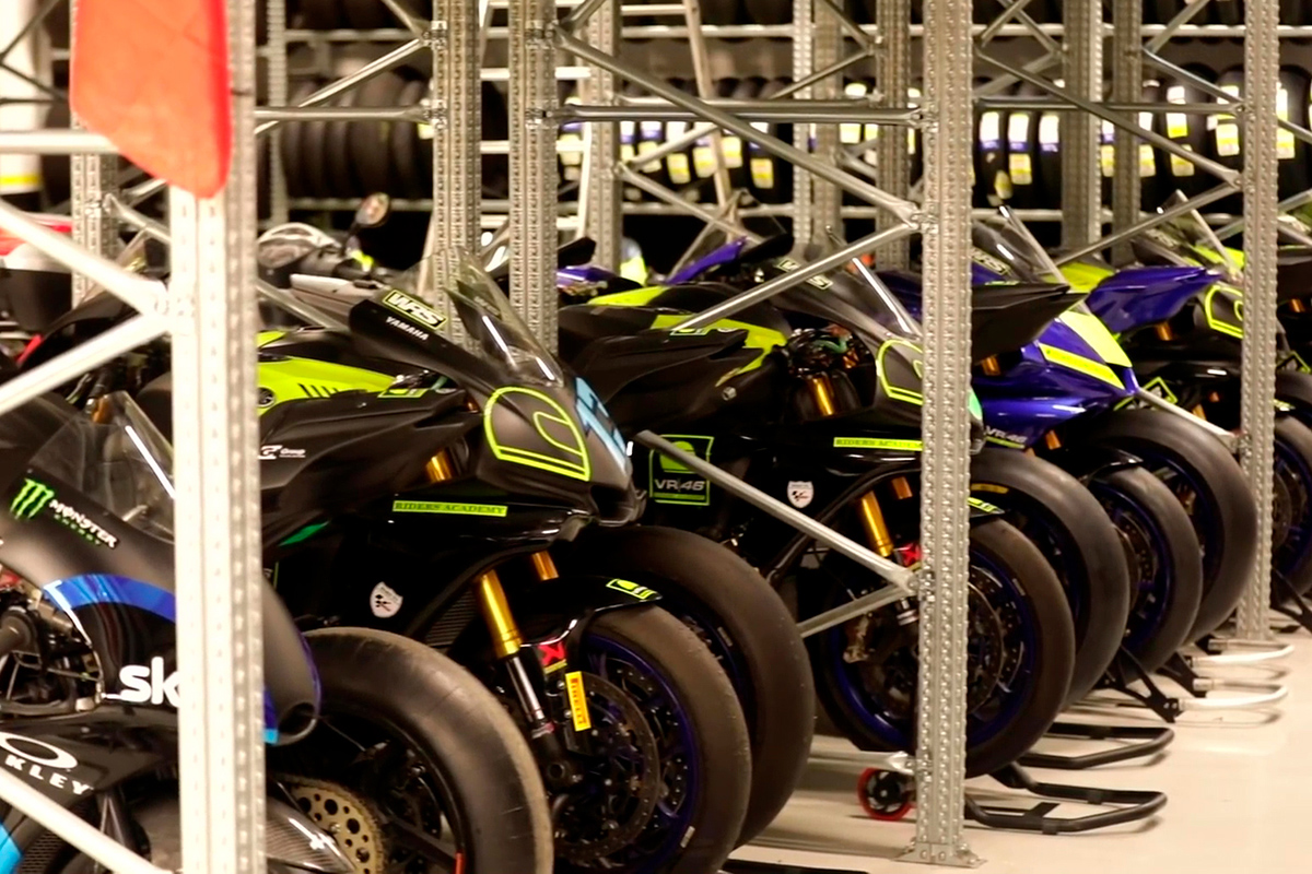 Una pequeña parte del impresionante garaje de Valentino Rossi