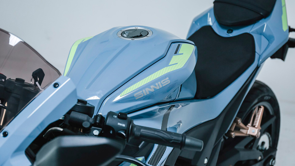 Vista en detalle de la nueva Sinnis GPX 125