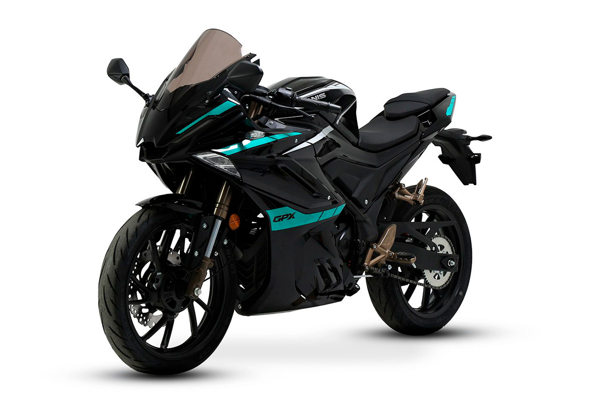 La nueva Sinnis GPX 125 en color negro