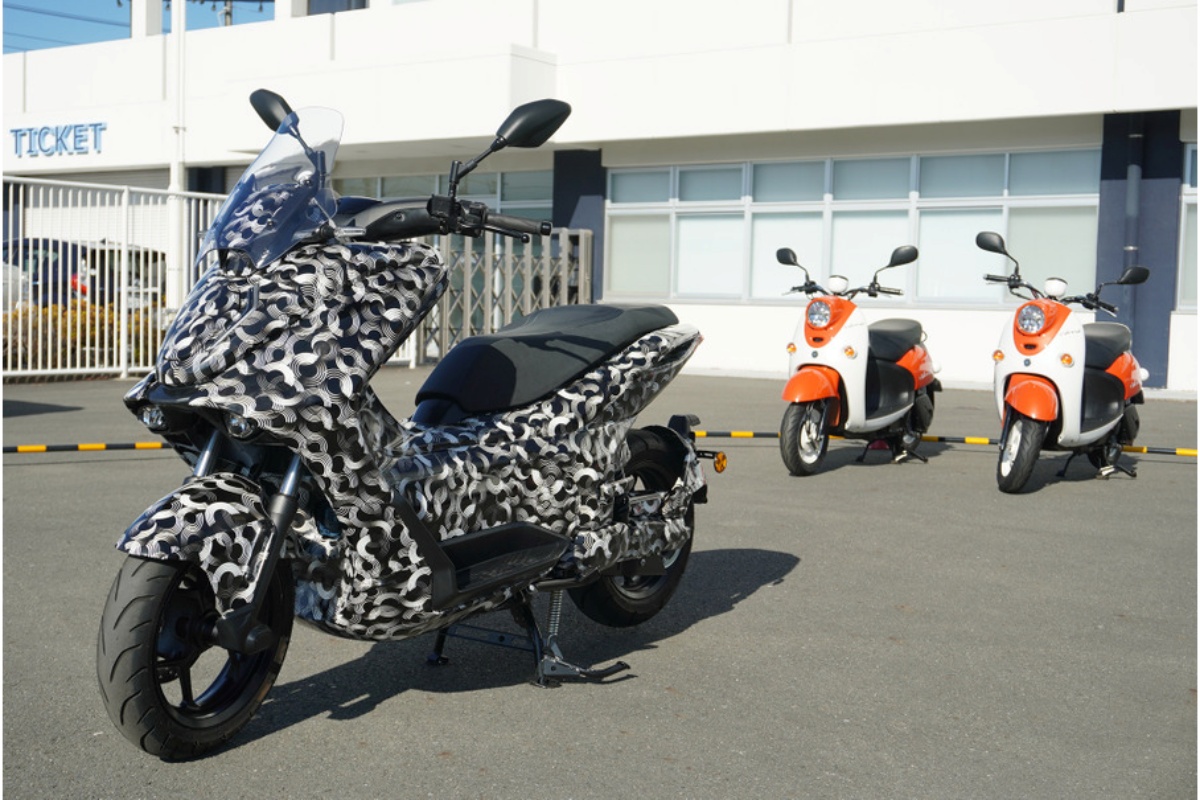 Yamaha E01